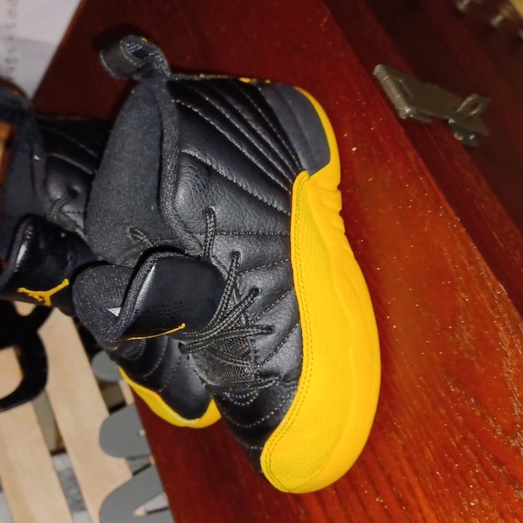 Retro Jordan 12s - Picture 3 of 8